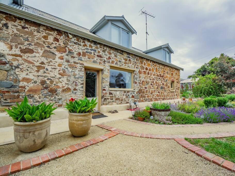 *Newly Relisted* Coach House At Lisdillon Vineyard Villa Little Swanport Bagian luar foto