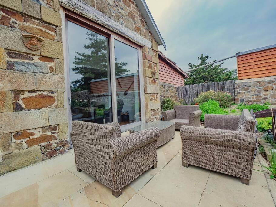*Newly Relisted* Coach House At Lisdillon Vineyard Villa Little Swanport Bagian luar foto