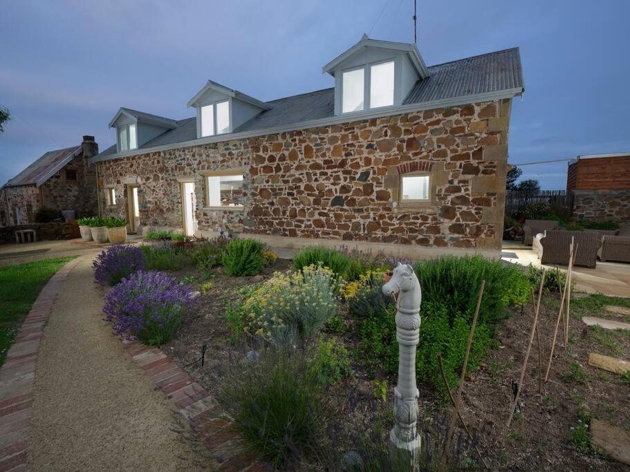 *Newly Relisted* Coach House At Lisdillon Vineyard Villa Little Swanport Bagian luar foto