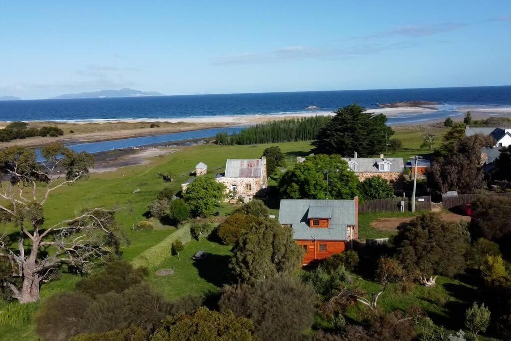 *Newly Relisted* Coach House At Lisdillon Vineyard Villa Little Swanport Bagian luar foto